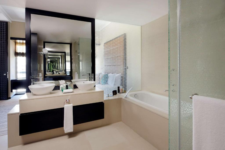 Bathroom 5, Southern Sun Abu Dhabi, Abu Dhabi City