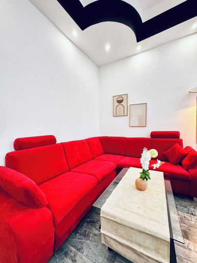 Living area 2, Cozy 1BR With Living Room Long Stay AKH, Wien