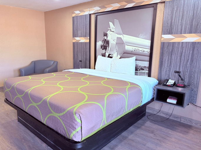 Bedroom 3, Express Inn & Suites Houston Katy, Houston