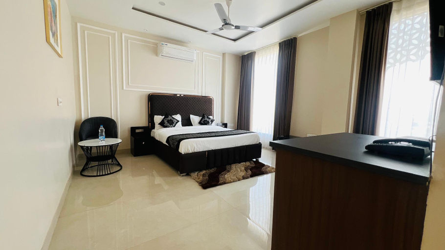Bedroom 2, Hotel Paradise Dream, Ludhiana