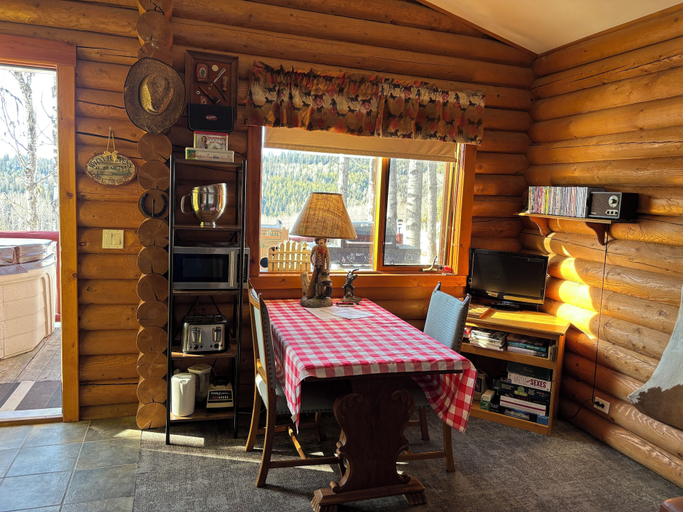 Bedroom 3, Montana Hill Guest Ranch, Cariboo