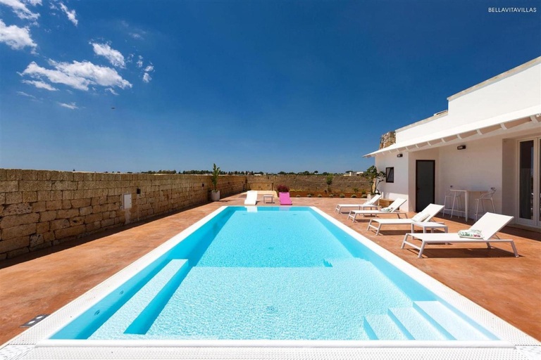 Room 4, 777 Rifinita Villa con Piscina a Presicce, Lecce
