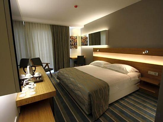 Others 2, Atik Otel, Ünye