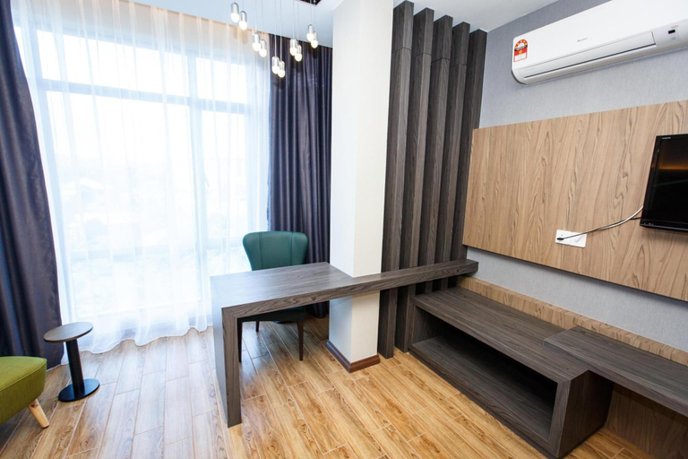 Others 5, Lintas Platinum Hotel, Penampang