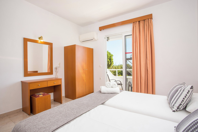 Room 5, Sam's Faliraki, South Aegean