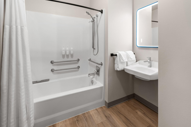 Bathroom 5, Microtel Inn & Suites By Wyndham Tooele, Tooele