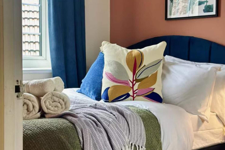 Room 2, Kent Retreat Book Today and Relax, Kent