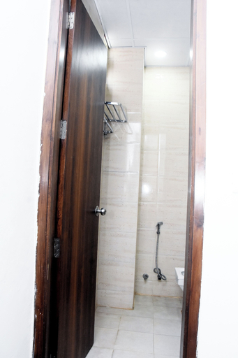 Bathroom 3, Hotel Fortune Home, Gautam Buddha Nagar