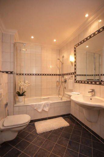 Bathroom 3, Hotel Sonne Rheda Wiedenbrück, Gütersloh