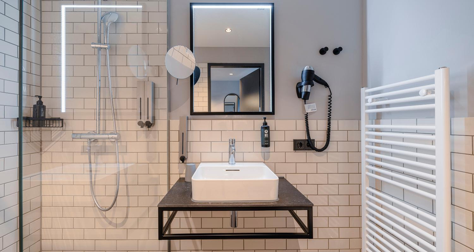 Bathroom 4, PLAZA INN Ulm, Ulm