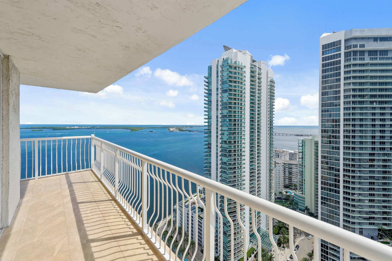 View from property, The Club Luxury Condos by Ilios Rentals, Miami-Dade