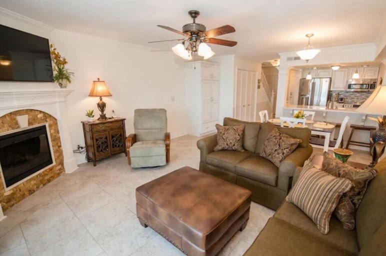 Living area 2, Seagull Villas #7, Bay