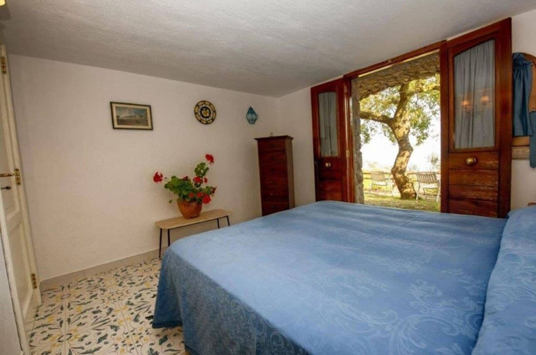 Room 3, Villa Laurì, Napoli