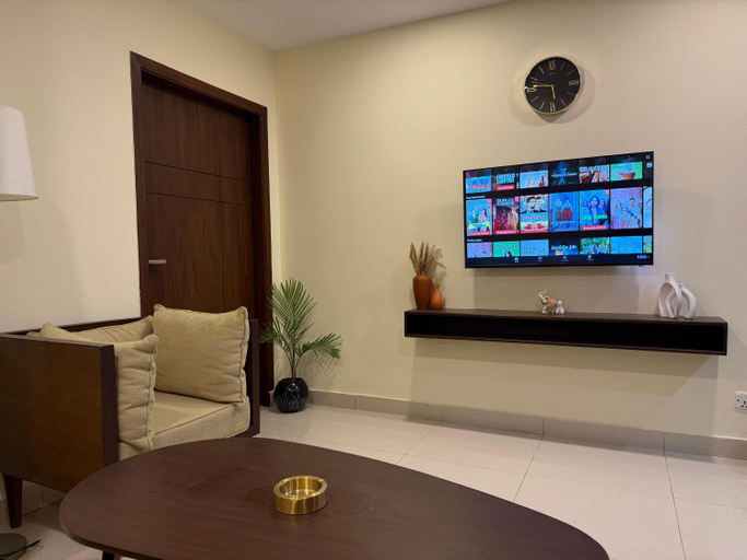 4, The Skyluxe Designer Suite with Rooftop Pool, Islamabad