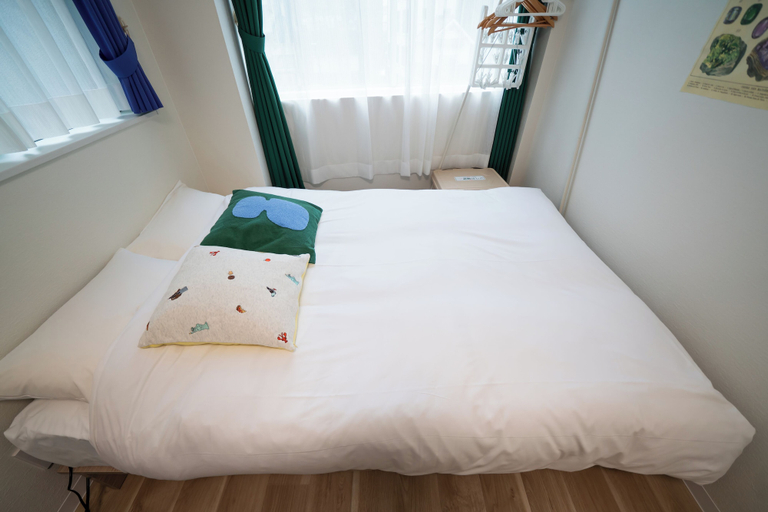 Room 5, Yamamoto Building by Tranova, Minato