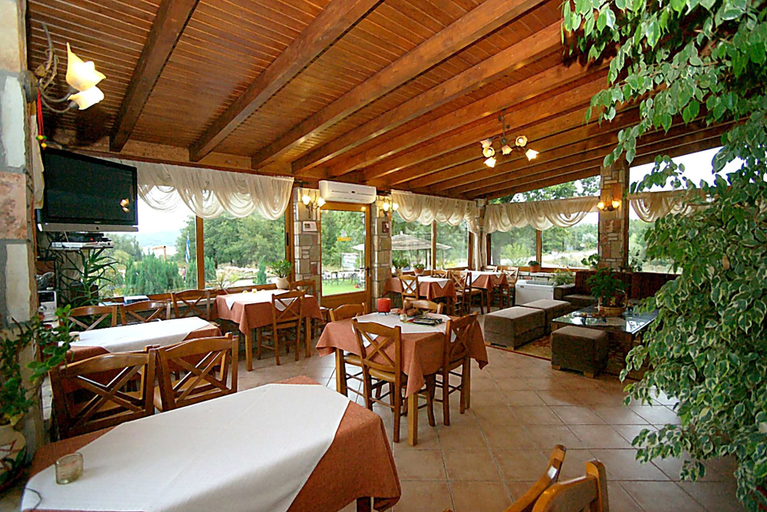 Room 2, Orama Hotel - Lake Plastira Fireplace Family Suite, Thessaly