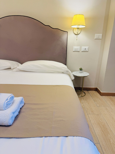 Bedroom 4, La Boutique by Rjgal, Florence