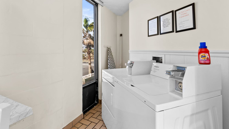 Room 3, Coastal Cozy - Ocean View at Symphony Beach Club, Volusia
