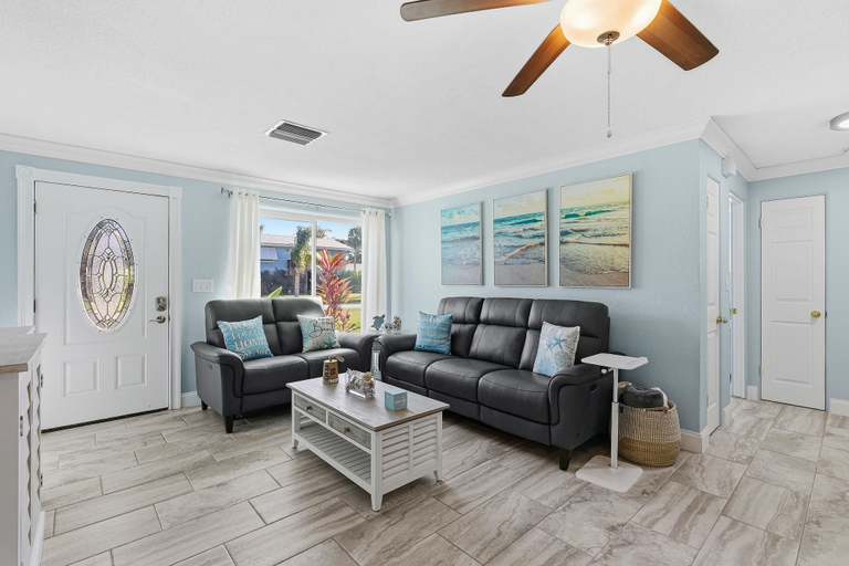 Living area 3, La Maison Bleue, Volusia