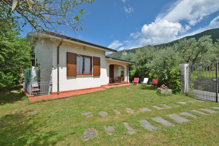 Others 2, Casa Rosalba, Lucca