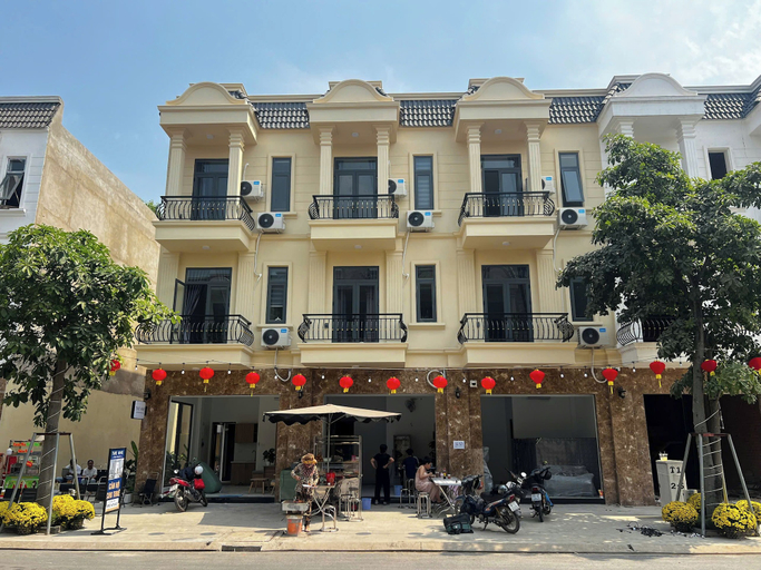 Front of property 5, The One Apartments, Tân Uyên