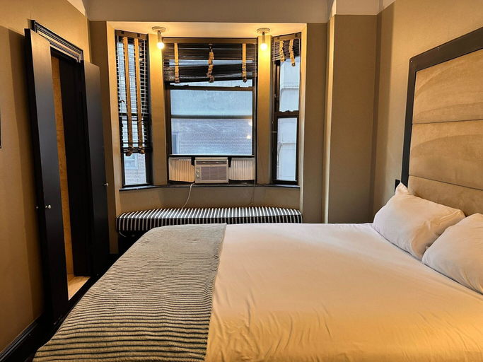Room 4, The Wall Street Exchange District, New York
