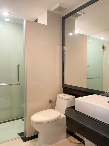Bathroom 5, The One Hotel, Bung Kan