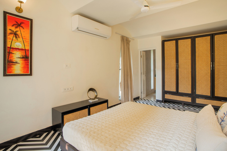 Room 4, ELIVAAS Casa Mandala 4BHKVilla with pool, North Goa