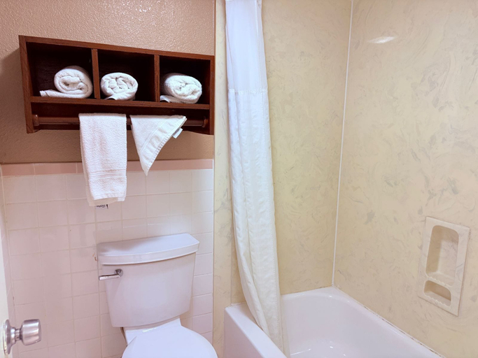Bathroom 4, Express Inn & Suites Houston Katy, Houston