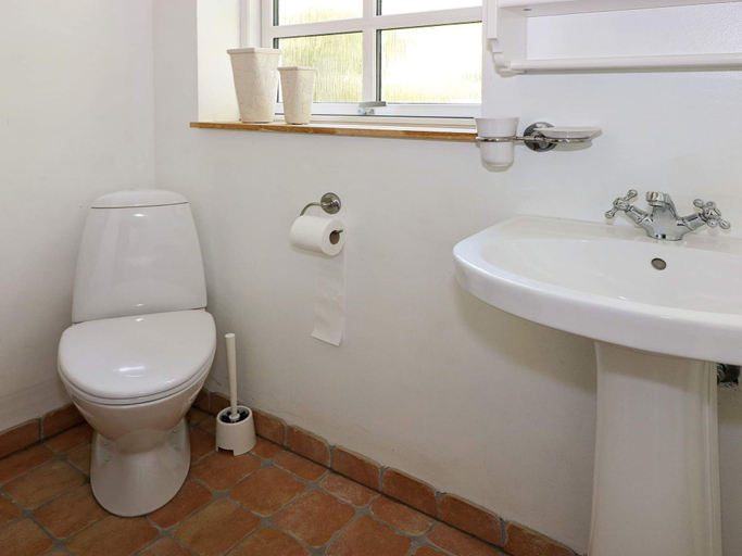 Bathroom 3, Tranquil Waterfront Cottage-By Traum, Mariagerfjord