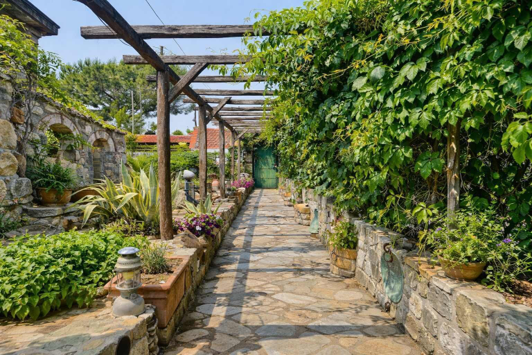 Room 3, Saltos Apartment 1 - Serene Pool Garden Escape, Central Macedonia