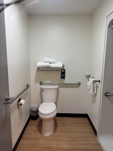 Bathroom 4, Garner Hotel Missoula Southwest by IHG, Missoula