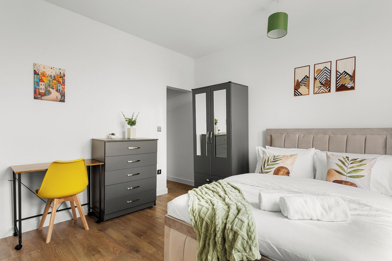 Room 3, Hartley Avenue, Leeds