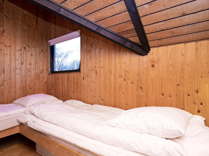 Bedroom 2, 6 Person Holiday Home in Roslev, Skive