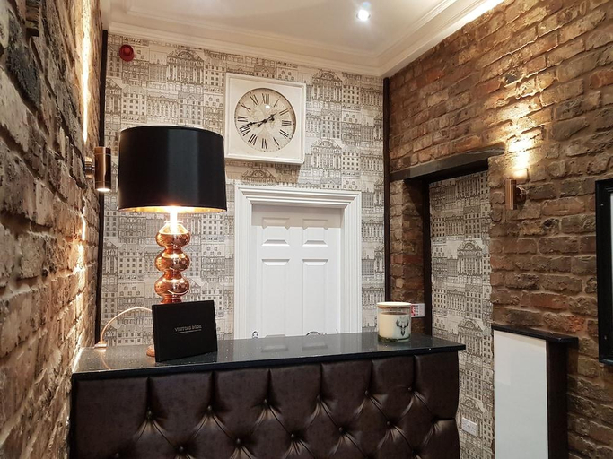Others 4, The Glebe Hotel, Sefton