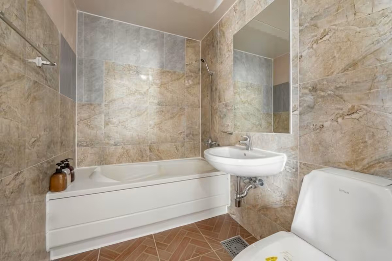 Bathroom, Daecheon Mud Beach Hotel, Boryeong