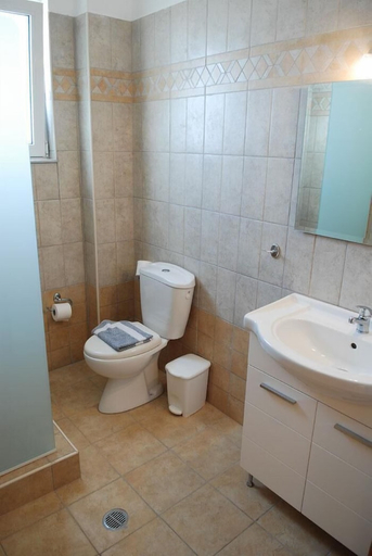 Bathroom 3, Gennadi Gardens, South Aegean