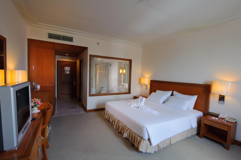Bedroom 4, Grand Mandarin Betong Hotel, Batong