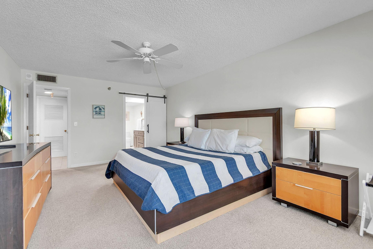 Room 3, Reflections On The Gulf #502 - Paradise on the Gulf, Pinellas