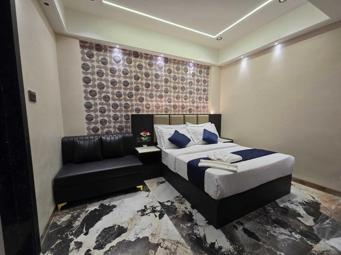 Room 4, Hotel Atlas By RCJ, Indore