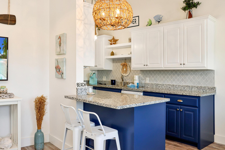 Private kitchen 4, 40th Street Cottage, Bay