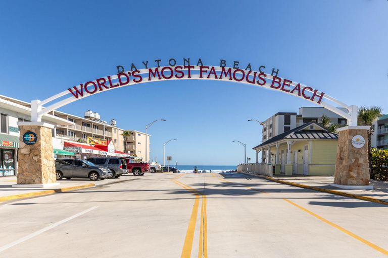 Parking, Sand Dollar 501, Volusia