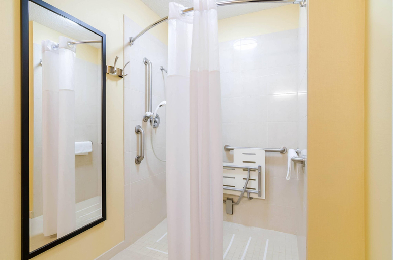 Bathroom 5, Quality Inn & Suites Ogallala, Keith