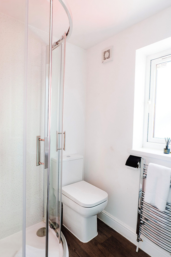 Bathroom 2, Gloucester-4 Bed Home for Work & Leisure, Gloucestershire