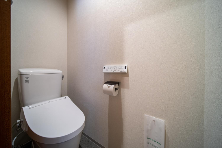 Bathroom 4, Wakayama Dai-ni Fuji Hotel, Wakayama
