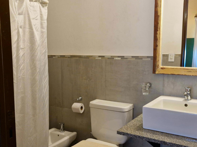 Bathroom 3, Posada Faro Serrano, Calamuchita