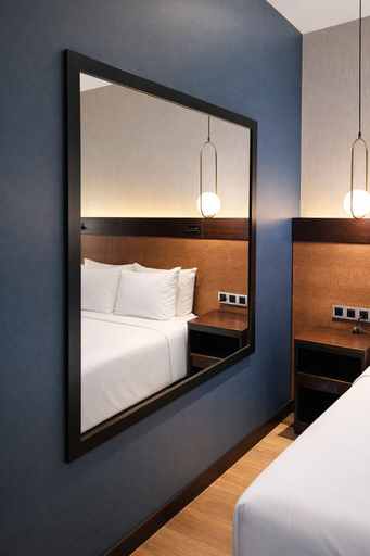 Bedroom 3, Hotel Mirage Brooklyn, New York