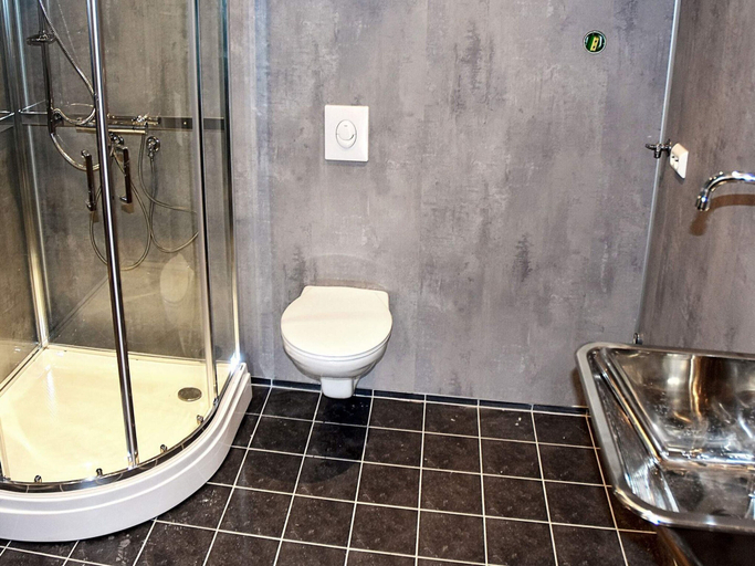 Bathroom 4, 4 Star Holiday Home in Vatne, Haram