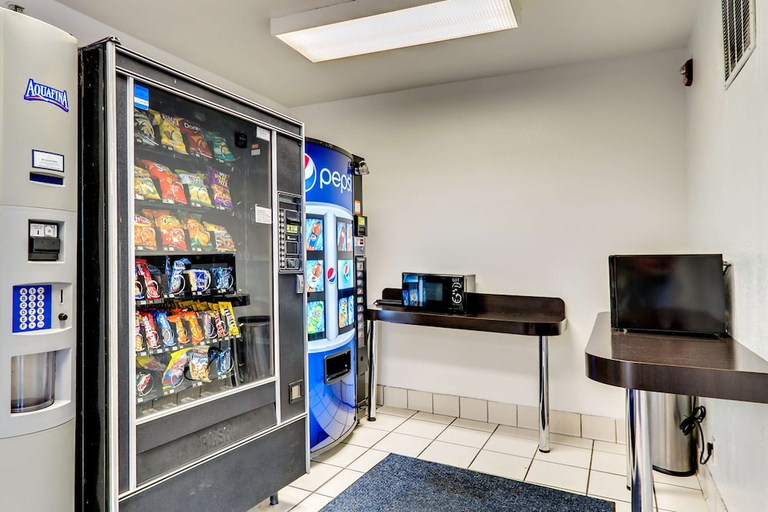 Food & Drinks, Motel6 Linthicum Heights, MD - BWI Airport, Anne Arundel