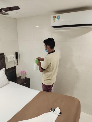Bedroom 2, Hotel Qamar, Mumbai City